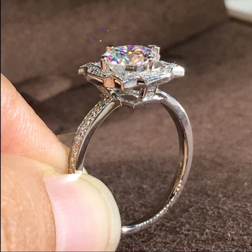 New Delicate 925 Silver engagement Diamond Ring - Picture 5 of 6